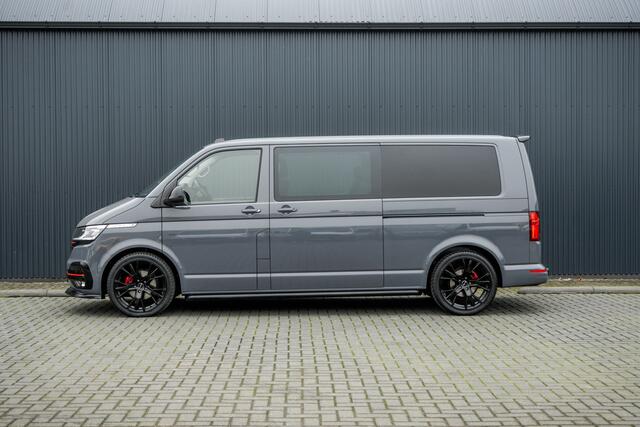 Volkswagen Carravelle | Automaat | Led | Camera | Carplay | Navi | Zijschuifdeur R+L | Adapt.Cruise | Trekhaak 